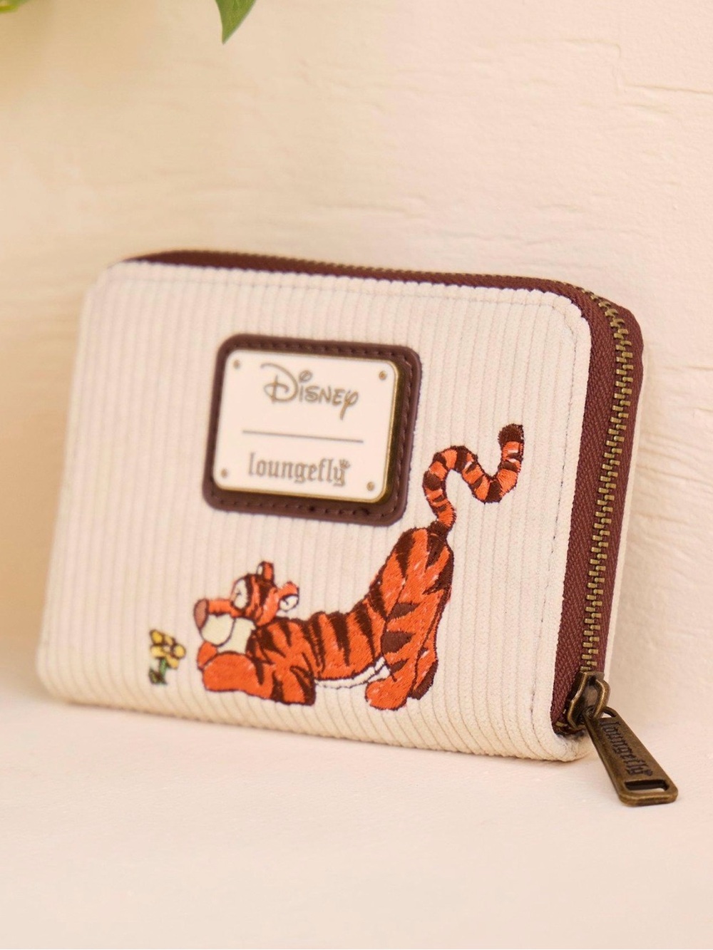 New Loungefly Disney Winnie the Pooh Gardening Corduroy Accordion Wallet - Picture 3 of 4